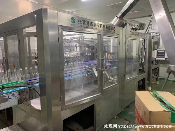

高效玻璃瓶含气饮料灌装线