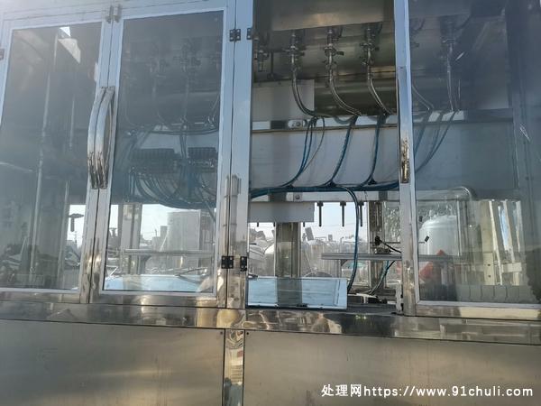 

全自动智能化12头罐装机，低价出售