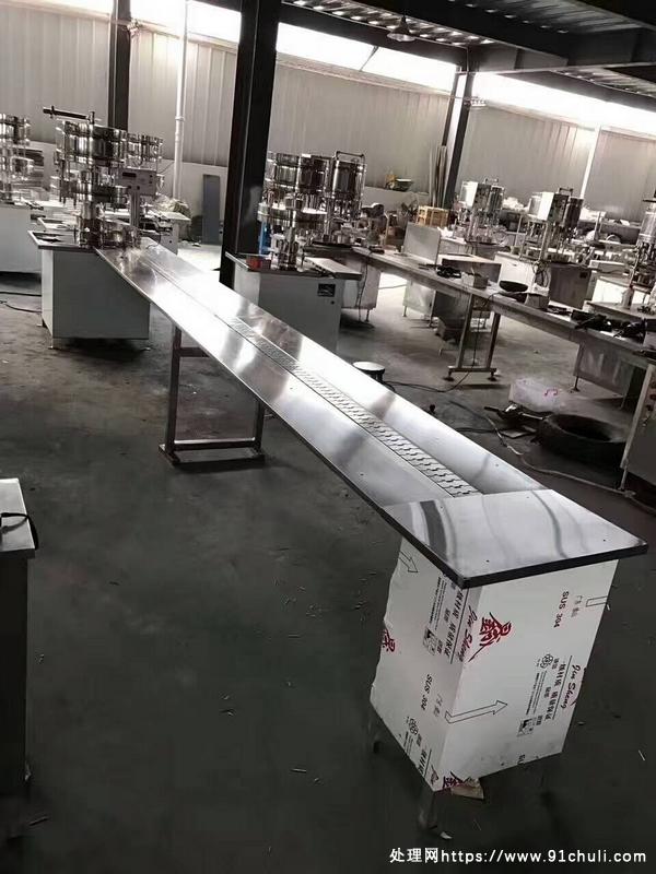 

八头液体旋转灌装机