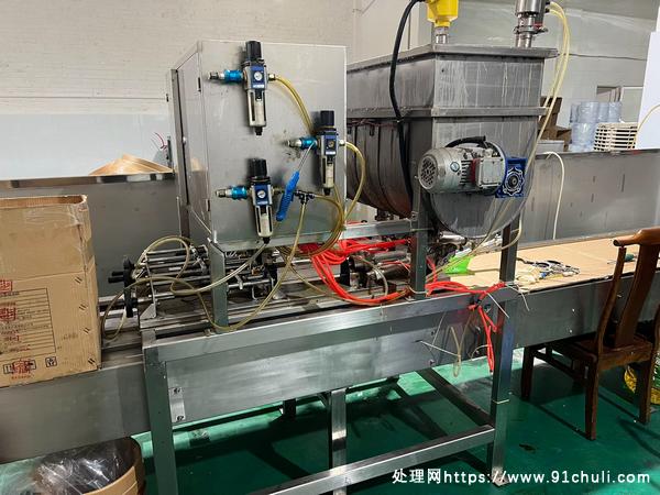 

方块方砖火锅底料灌装机全新试机原价15w