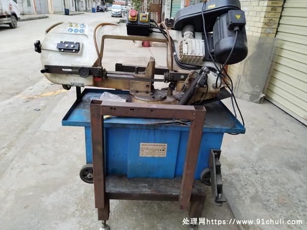 

MBS712SW金属带锯380V1.1KW