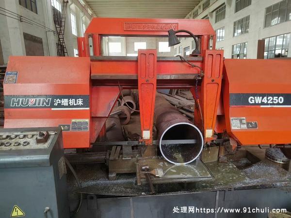 

GW4250龙门架式金属带锯500x500mm