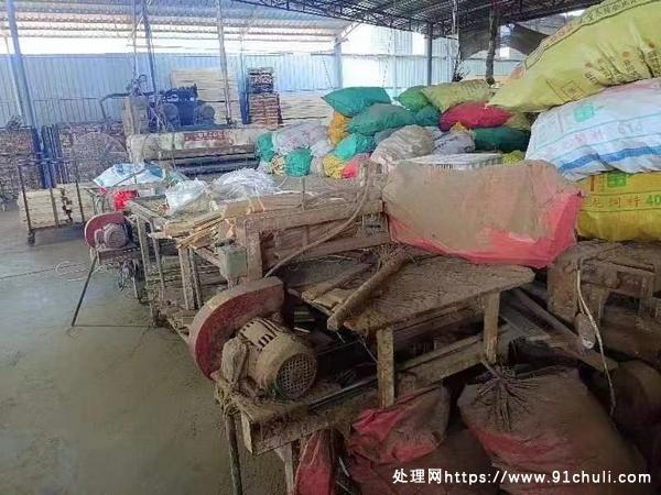 

联翔三压二热压机2017年镀络未开槽可正常使用