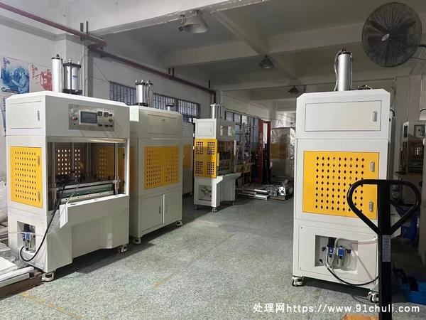 

四柱热压机10吨380V上下发热600x500mm现机