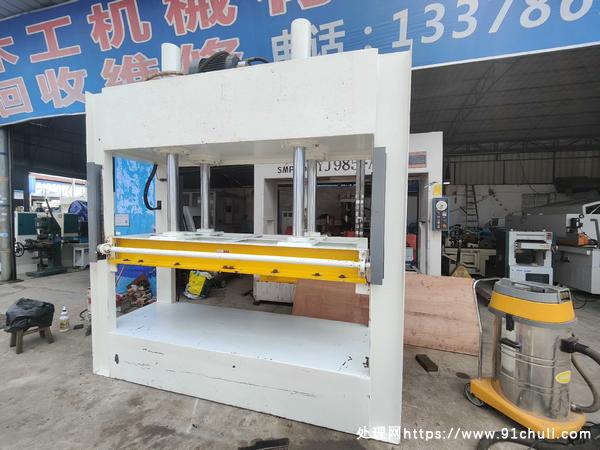 

100吨冷压机压板尺寸2.1×0.8米，九成新
