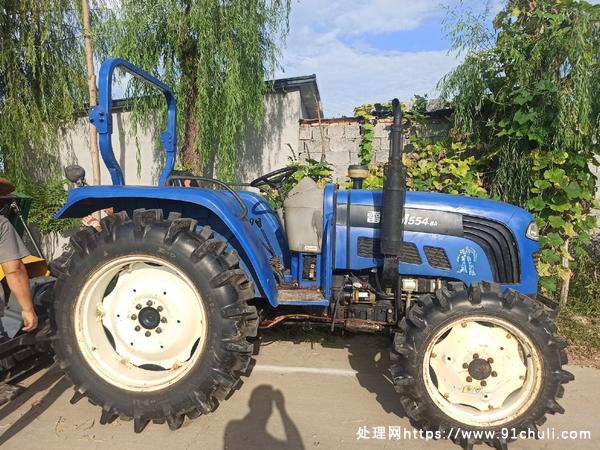 

雷沃554四驱拖拉机大桥大轮胎全柴大泵快速挂挡辅助强压