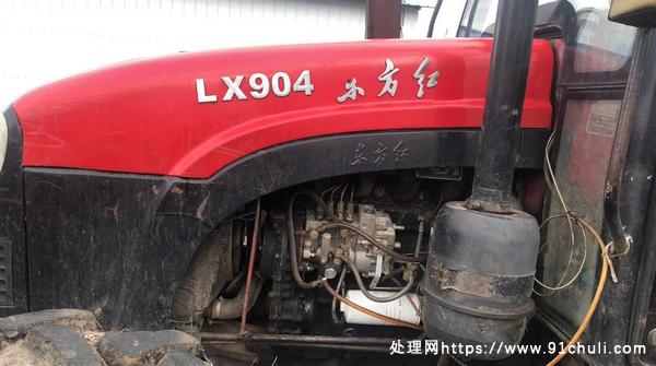 

东方红LX904拖拉机：最大牵引力与高效性能