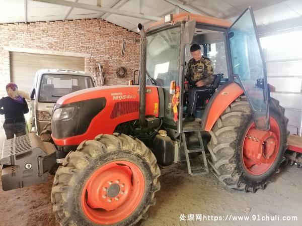 

16年久保田954拖拉机原车空调900小时农具齐全