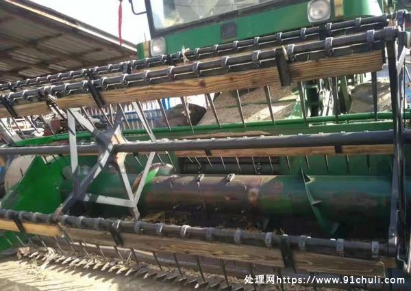 

佳联3A-6联合收割机，性能好，3.8万，牡丹江