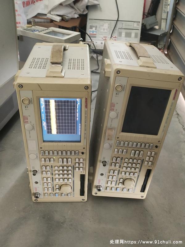 

爱德万R3132频谱分析仪9KHz-3GHz4台通电正常