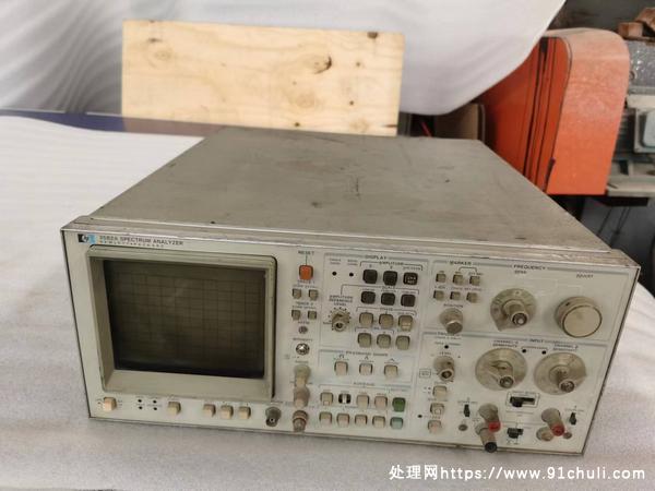 

惠普hp-3582a音频频谱分析仪成色好可通电