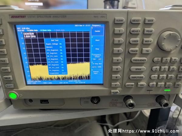 

爱德万U3741频谱仪9k-3G带跟踪源品相好