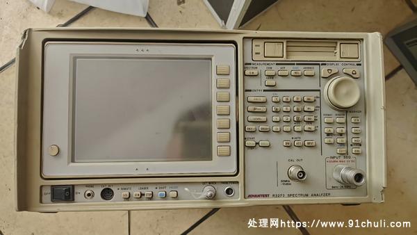 

日本爱得万R3272频谱分析仪功能正常成色如图私聊详谈