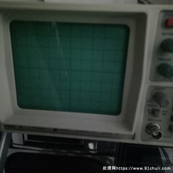 

安泰信5011频谱仪功能正常外壳轻微磕碰有意私聊