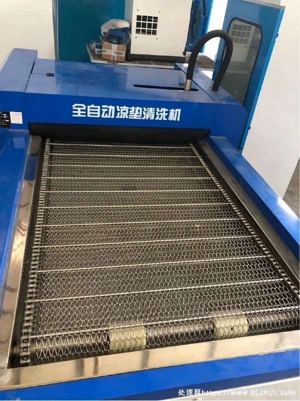 

全自动亚麻坐垫清洗机带滚刷循环水省水省力