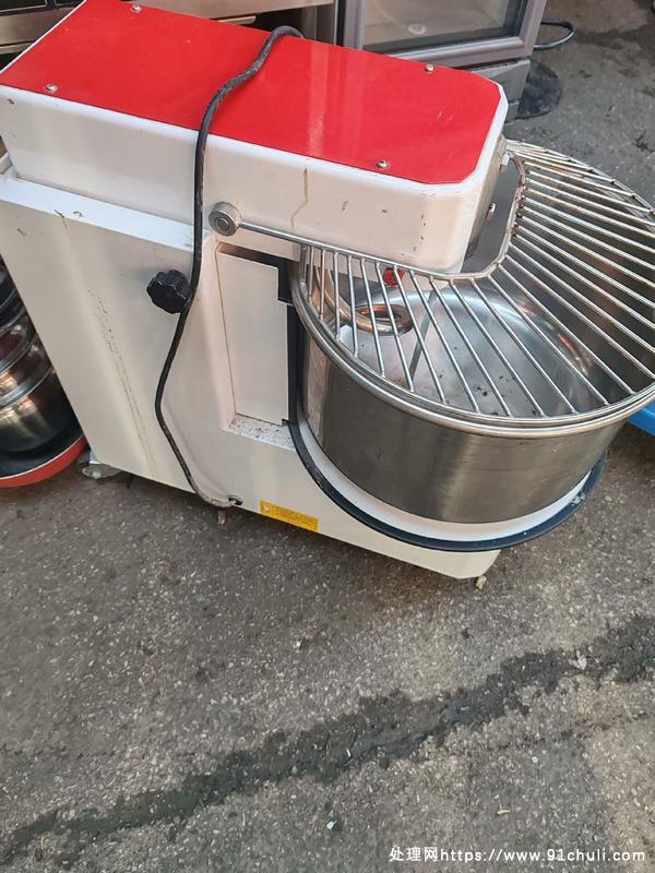 

意大利进口和面机带定时低价转让