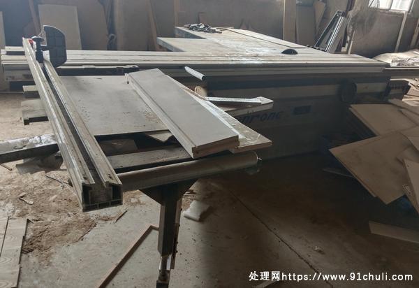 

湖北工厂全新45度精密推台锯出售