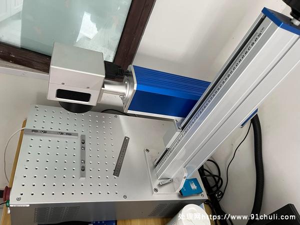 

20W激光打标机机柜全新振镜高速加工110mm可教使用