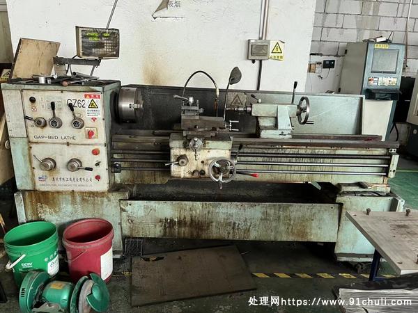 

珠江车床6240加工长度1.5米欢迎来电