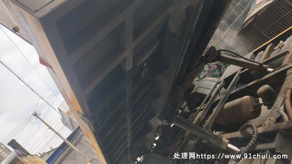 

2023重汽悍将130马力一拖二清障车5.3米板