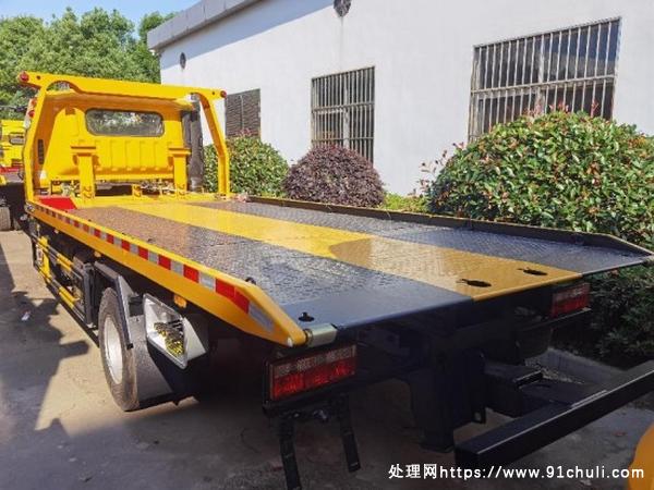 

东风多利卡D7一拖二清障车重载底盘双侧联动4吨卷扬