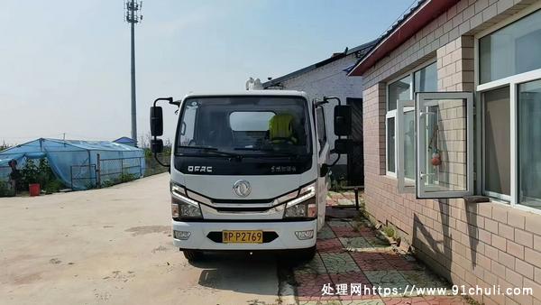 

2020东风多利卡黄牌五立方吸污车3000公里