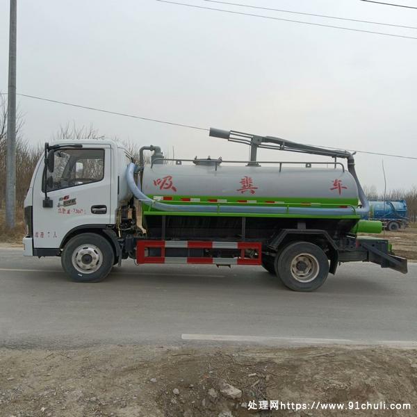 

国六东风多利卡5立方吸粪车115马力仅800公里准新车