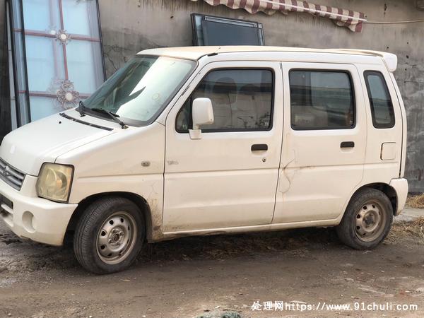 

昌河铃木北斗星1.0排量省油创业拉货车