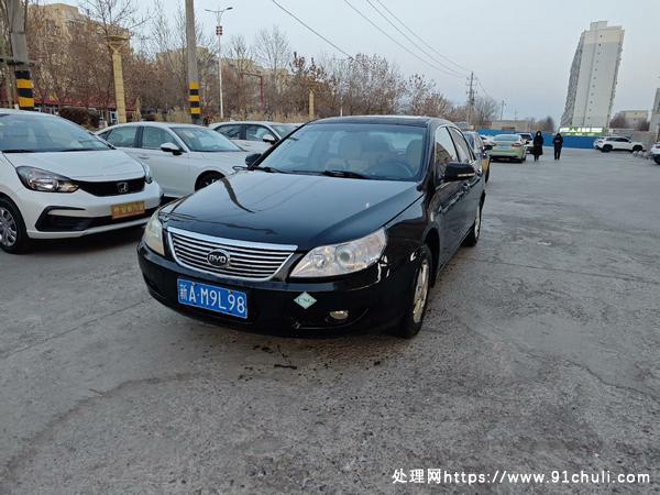 

比亚迪F6油气两用B级车250公里续航空间大