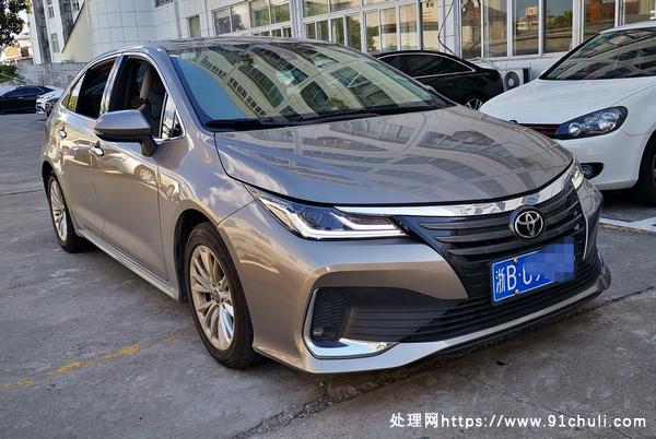 转让个人二手丰田2021款尊享版亚洲狮轿车