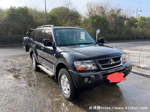 

三菱帕杰罗V73手动档，越野利器