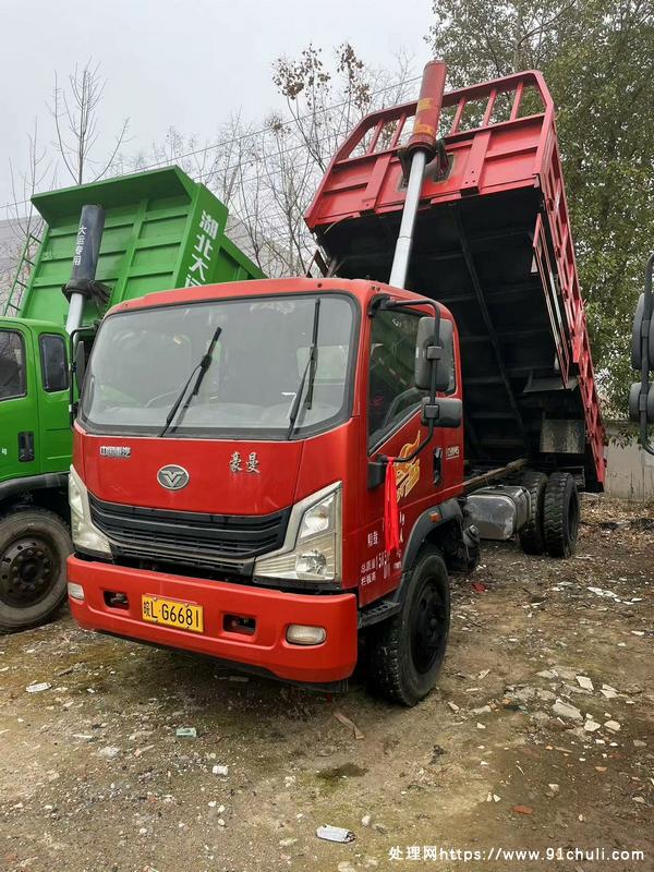 

重汽豪曼平板自卸车5.2米80cm栏板