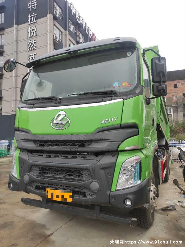 

21乘龙H7渣土车，385马力16吨后桥