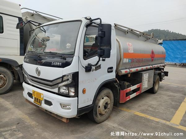 

出售东风8吨加油车，欧标大流量，价格优惠