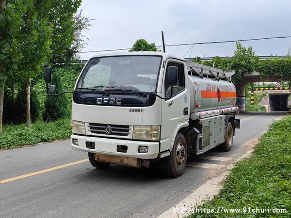 

东风多利卡D6原装加油车，国五排放