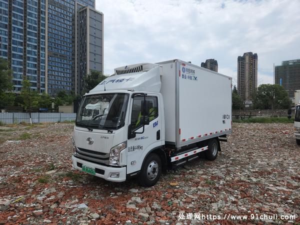 

上汽跃进宁德时代冷藏车，300+续航，30万公里质保