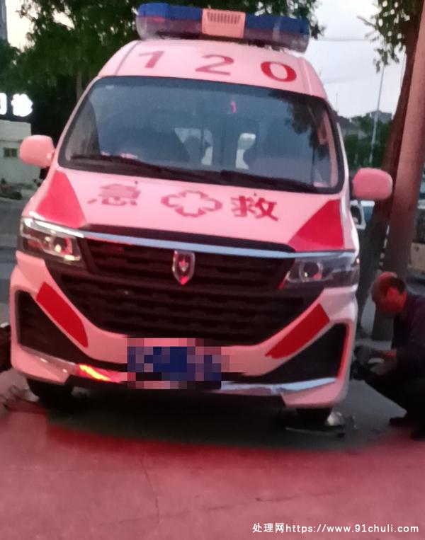 转让个人二手新款金杯海狮王救护车