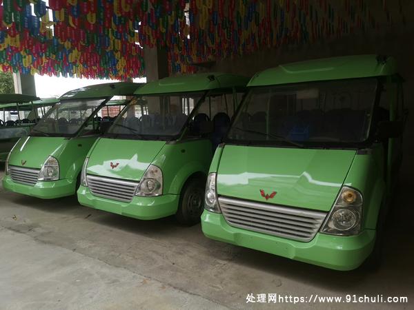 

2017-18五菱14座电动观光车，全新电池，车况好！