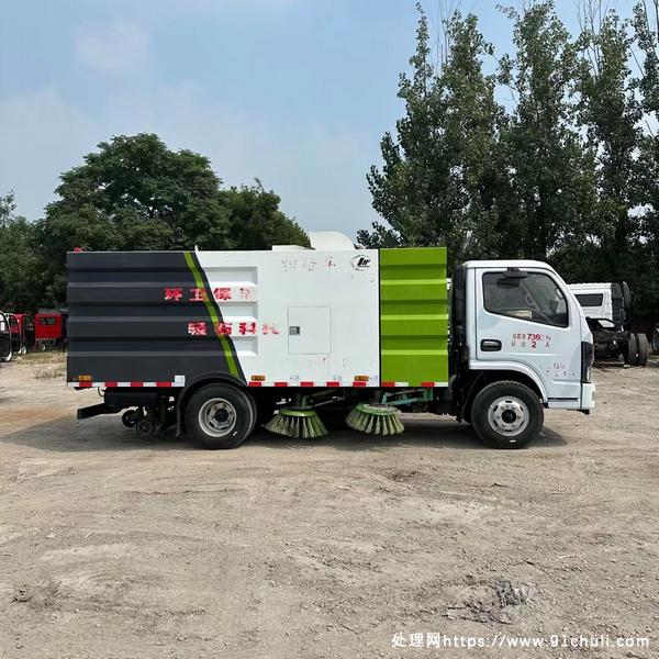 

2021国六东风多利卡5.5方扫路车