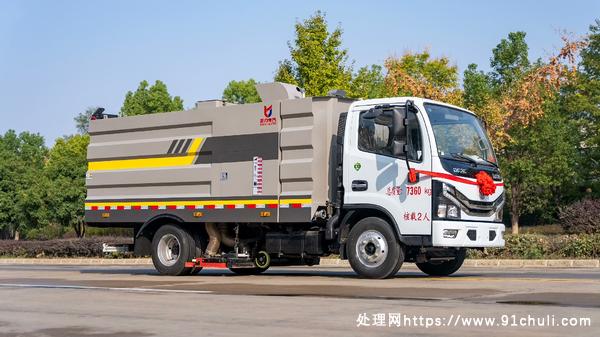 

东风小多利卡吸尘车136马力全柴万里扬6档700钢丝胎