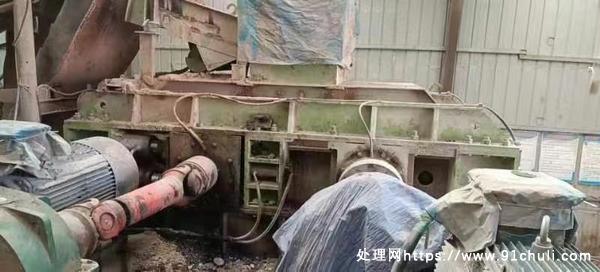 

吉宏1510对辊制砂机双132KW辊皮9cm时产100吨