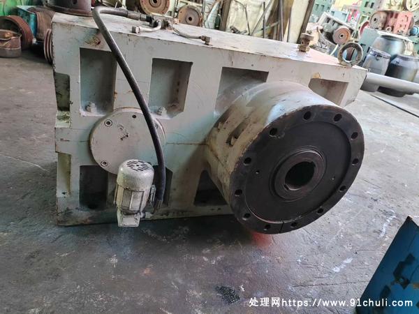 

浙江280减速机成色如新运转顺畅无噪音齿轮无磨损