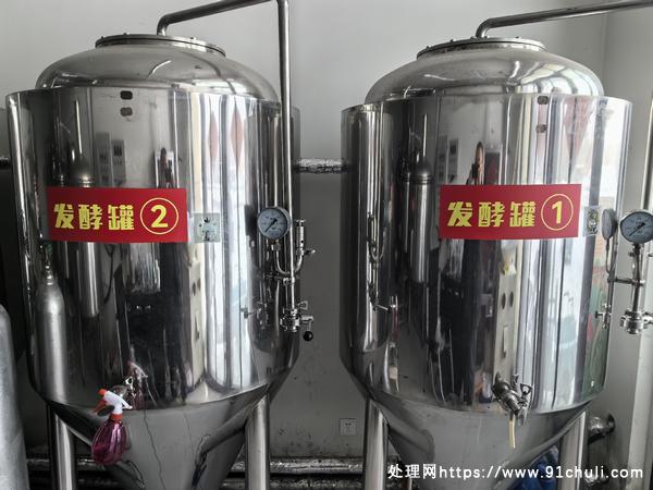 

精酿设备套餐：9×500L发酵罐+2.5吨冰水罐
