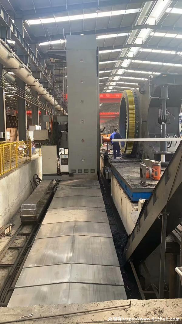 

齐二6916数控镗床，西门子840D，承重40吨