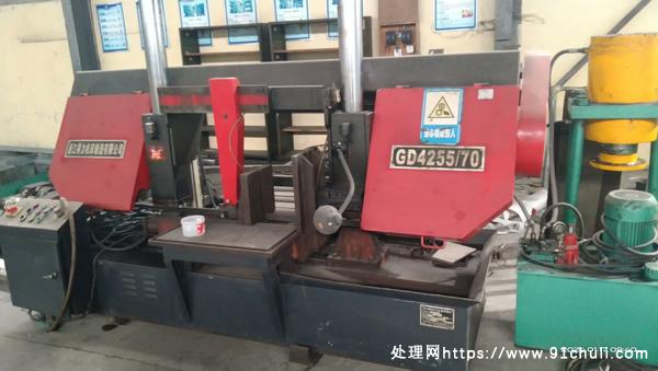 

浙江德力4255-70双柱锯床全新低价处理即用