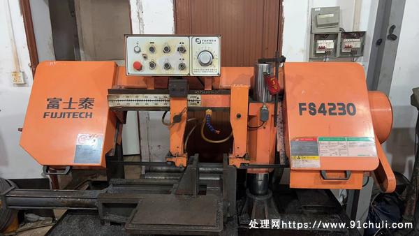 

富士泰锯床九成新550mm中夹下料平行锯全油缸