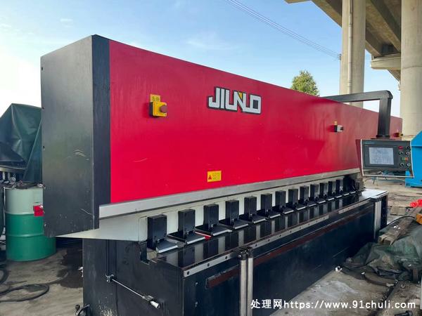 

久诺4.2米刨槽机合金白钢刀头转让