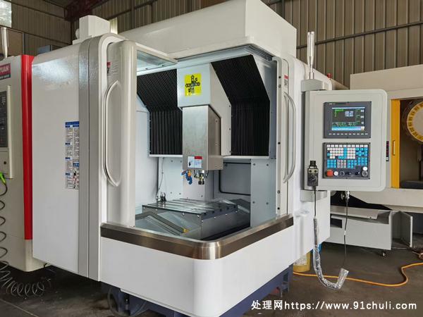 

870雕铣机，不到11W，新代系统，7.5KW主轴
