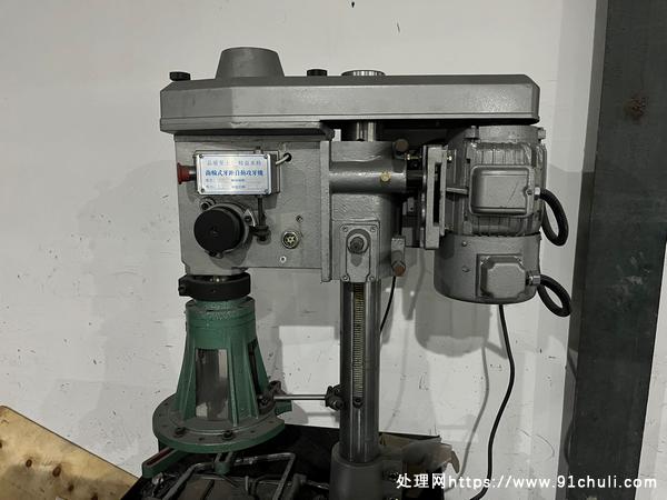 

4轴攻丝机全新未批量生产联系