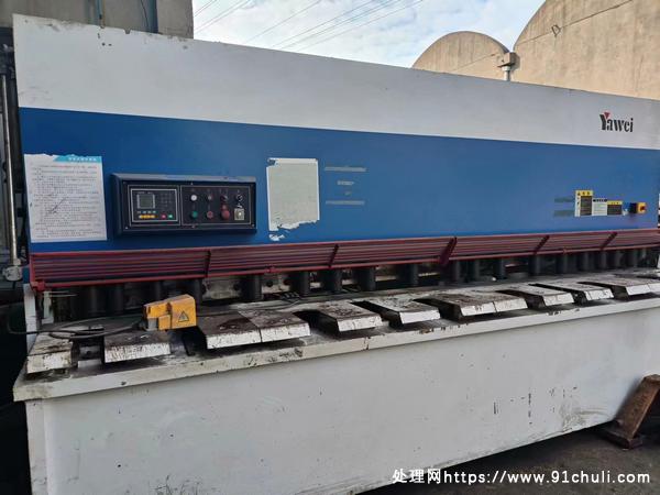 

新机同价摆式剪板机，买了等于白花23万